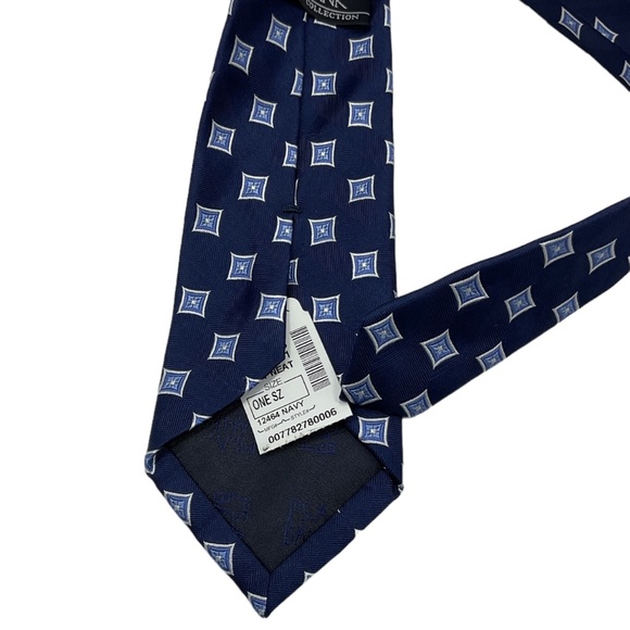🆕JOS. A. BANK. Blue Geometric Silk DESIGNER Tie - Picture 2 of 4